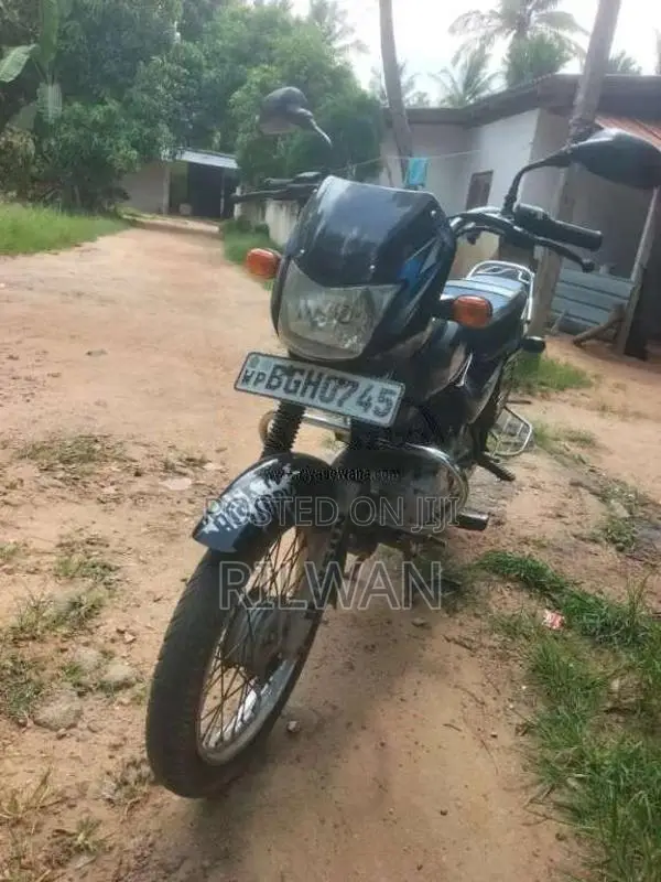 Bajaj CT-100 2017 Motorbike (Used)