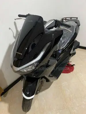 Honda Pcx 2025 Motorbike (Used)