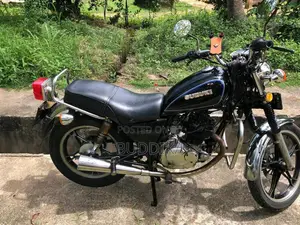Suzuki GN125 2000 Motorbike (Used)