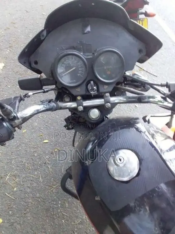 Bajaj Bajaj 2010 Motorbike (Used)
