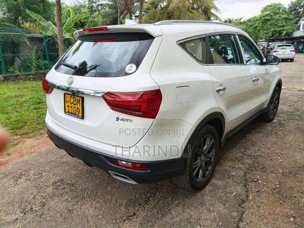 DFSK Glory I-Auto 2022 SUV (Used)