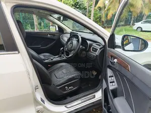 DFSK Glory I-Auto 2022 SUV (Used)
