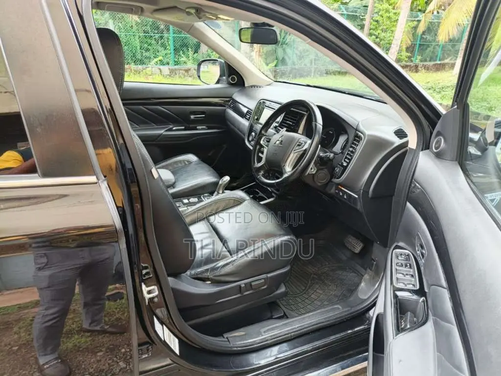 Mitsubishi Outlander 2017 SUV (Used)