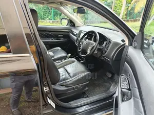 Mitsubishi Outlander 2017 SUV (Used)