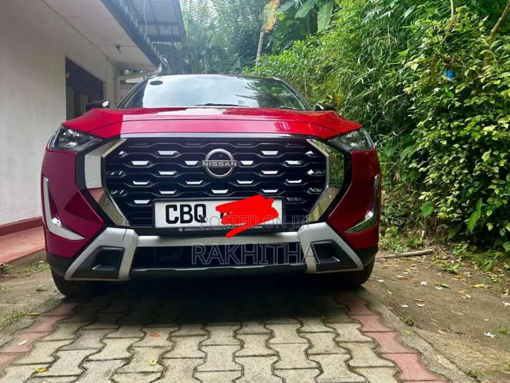 Nissan Magnite 2025 SUV (Used)