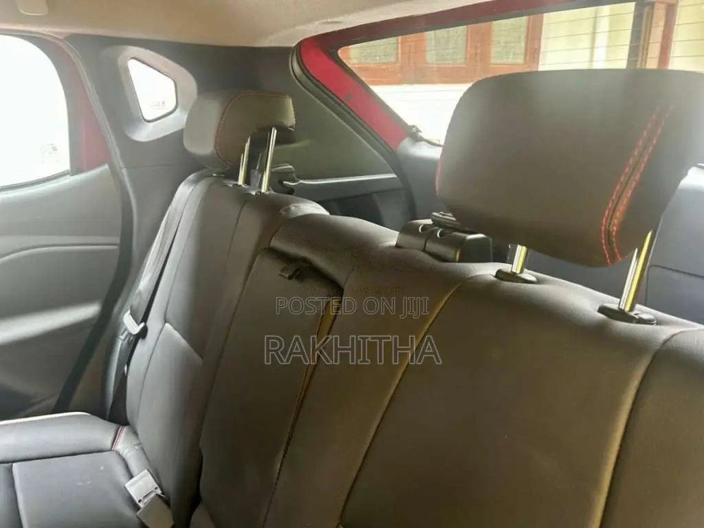 Nissan Magnite 2025 SUV (Used)
