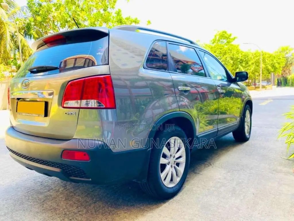 Kia Sorento 2011 SUV (Used)