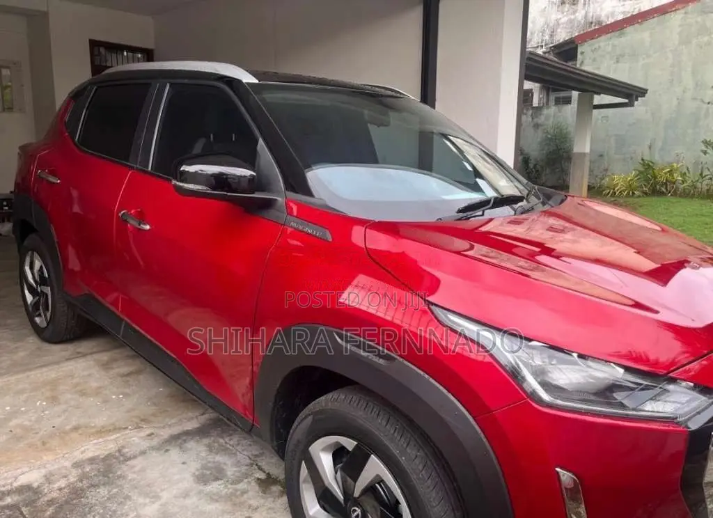 Nissan Magnite 2025 SUV (Used)