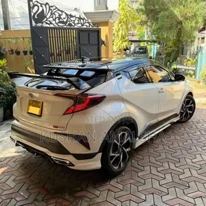Toyota CHR 2018 SUV (Used)