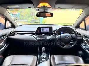 Toyota CHR 2018 SUV (Used)