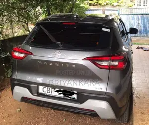 Nissan Magnite 2025 SUV (Used)