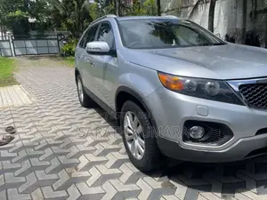 Kia Sorento 2011 SUV (Used)