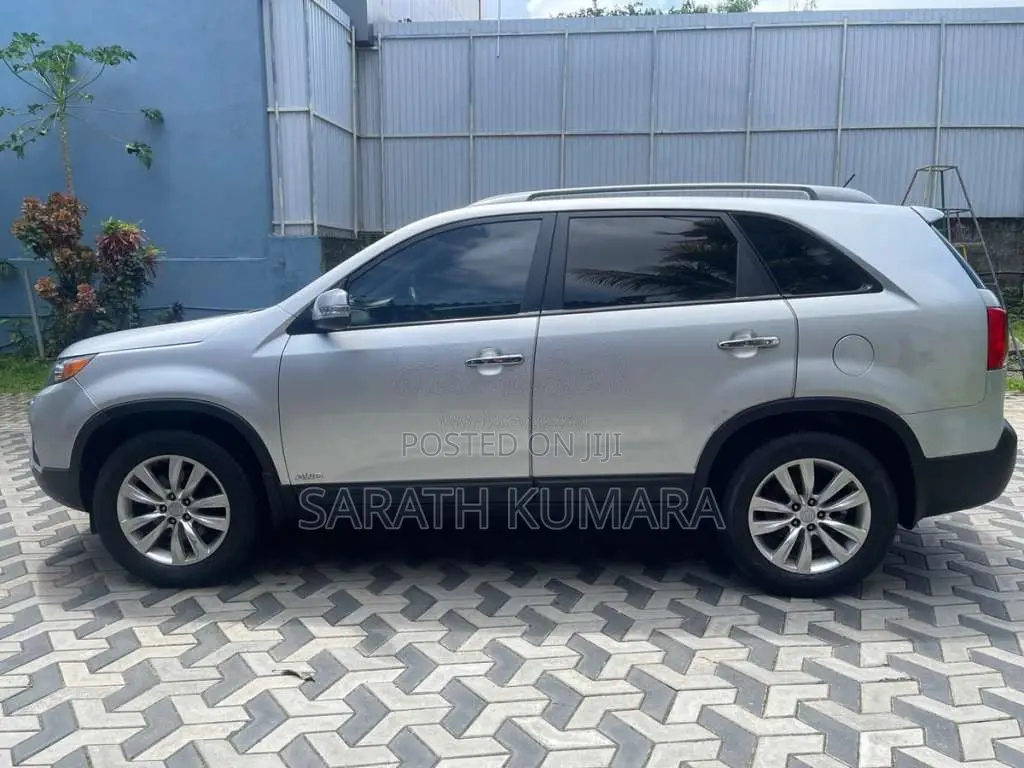 Kia Sorento 2011 SUV (Used)