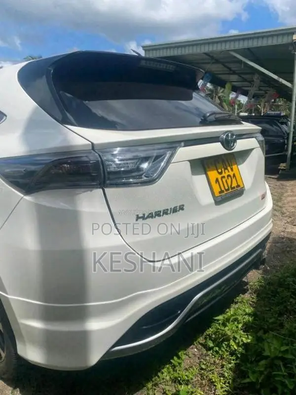 Toyota Harrier 2016 SUV (Used)