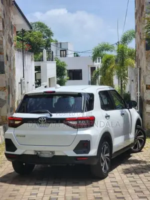 Toyota Raize 2023 SUV (Used)