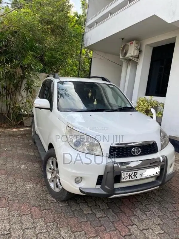 Toyota Rush 2010 SUV (Used)