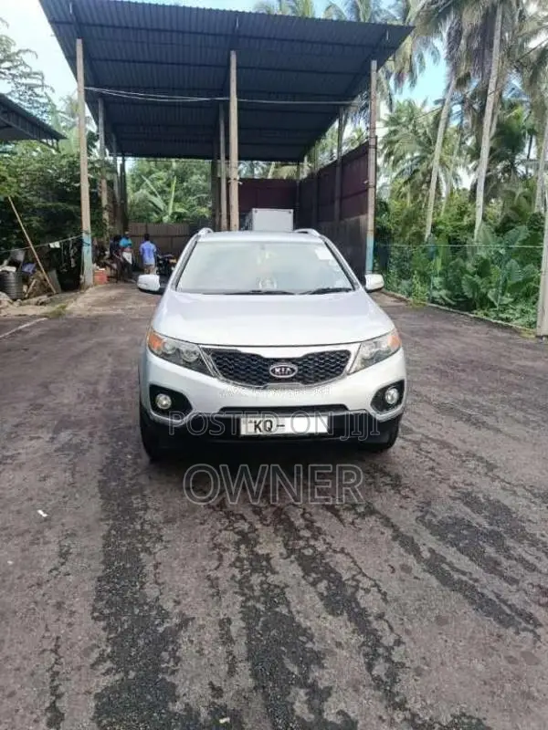 Kia Sorento 2011 SUV (Used)