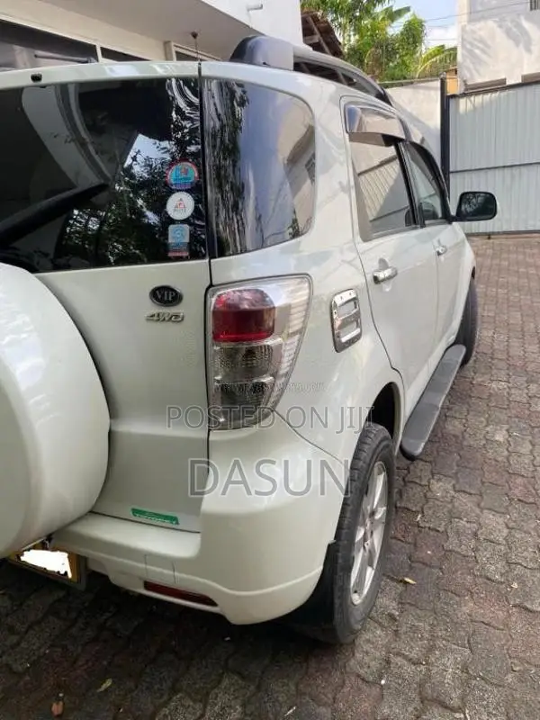 Toyota Rush 2010 SUV (Used)