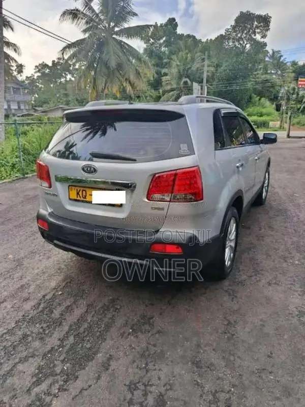 Kia Sorento 2011 SUV (Used)