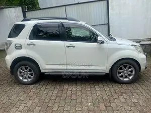 Toyota Rush 2010 SUV (Used)