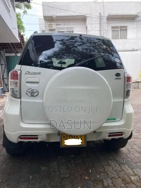 Toyota Rush 2010 SUV (Used)