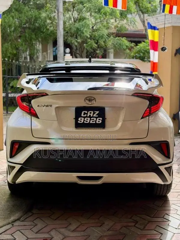 Toyota CHR 2018 SUV (Used)