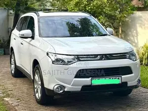 Mitsubishi Outlander Highest Option G-Navi 2013 SUV (Used)