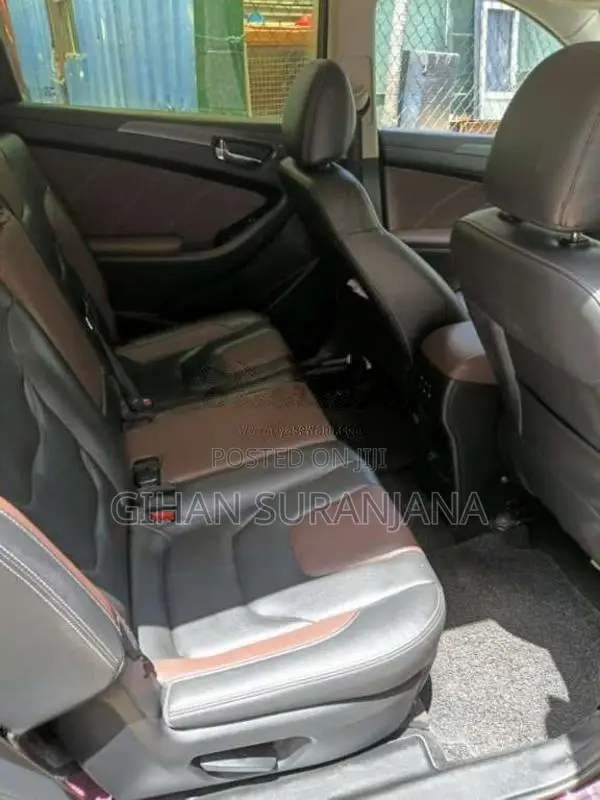 DFSK Glory 2019 SUV (Used)
