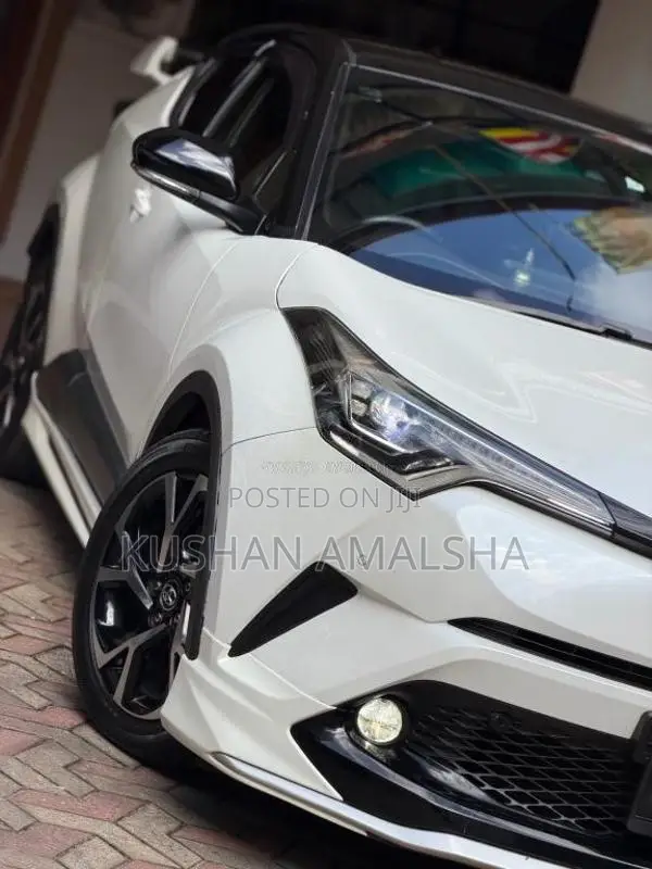 Toyota CHR 2018 SUV (Used)