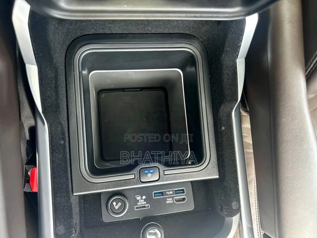 Land-Rover Range Rover P400biography 2017 SUV (Used)