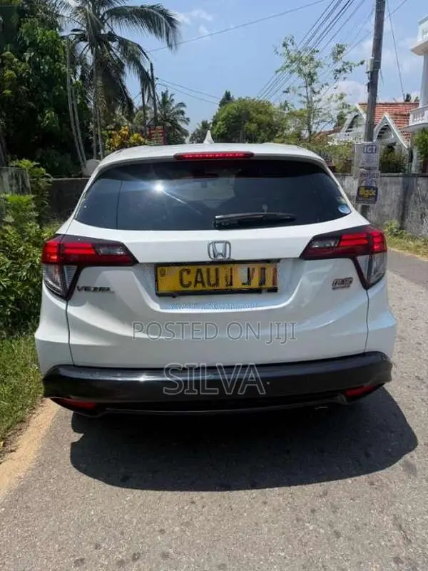 Honda Vezel Rs Sensing 2017 SUV (Used)