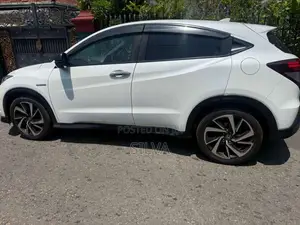 Honda Vezel Rs Sensing 2017 SUV (Used)