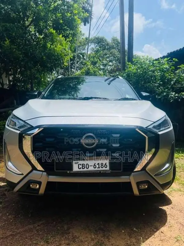 Nissan Magnite 2025 SUV (Used)