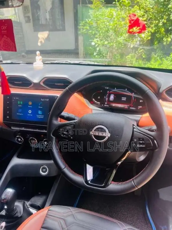 Nissan Magnite 2025 SUV (Used)
