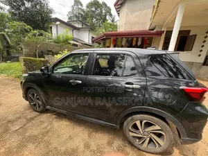 Toyota Raize 2022 SUV (Used)