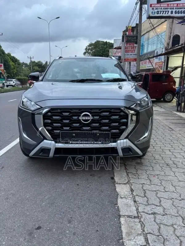 Nissan Magnite 2025 SUV (Used)