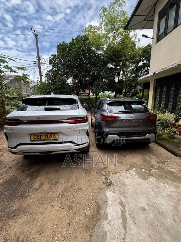 Nissan Magnite 2025 SUV (Used)