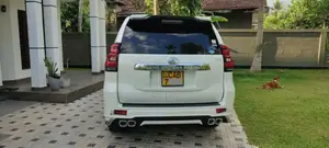 Toyota Land Cruiser 2013 SUV (Used)