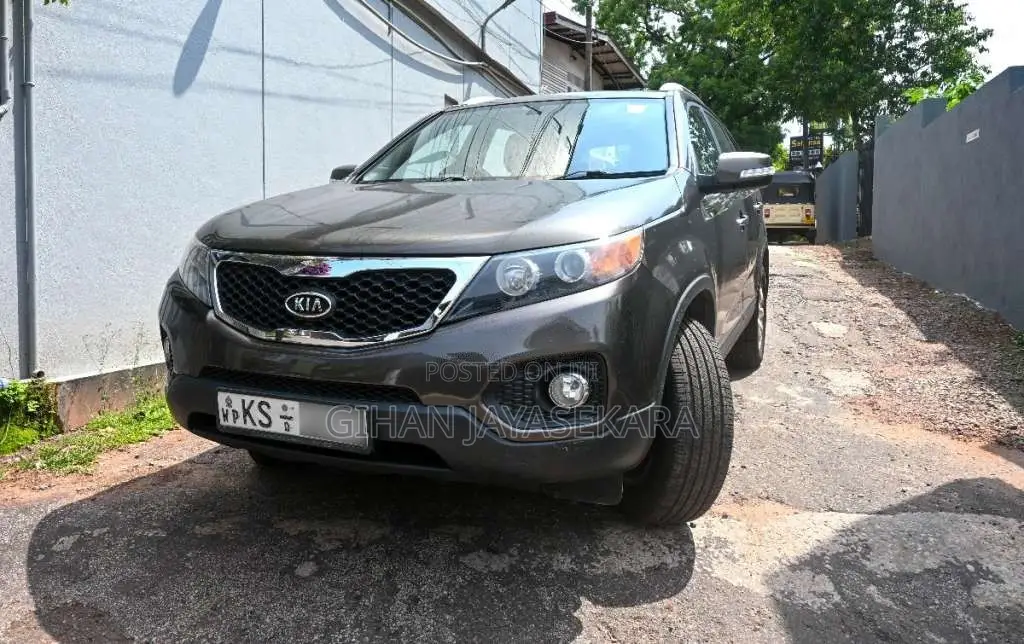Kia Sorento 2011 SUV (Used)