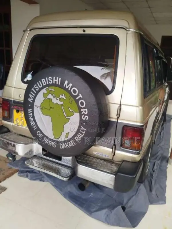 Mitsubishi Pajero 1988 SUV (Used)