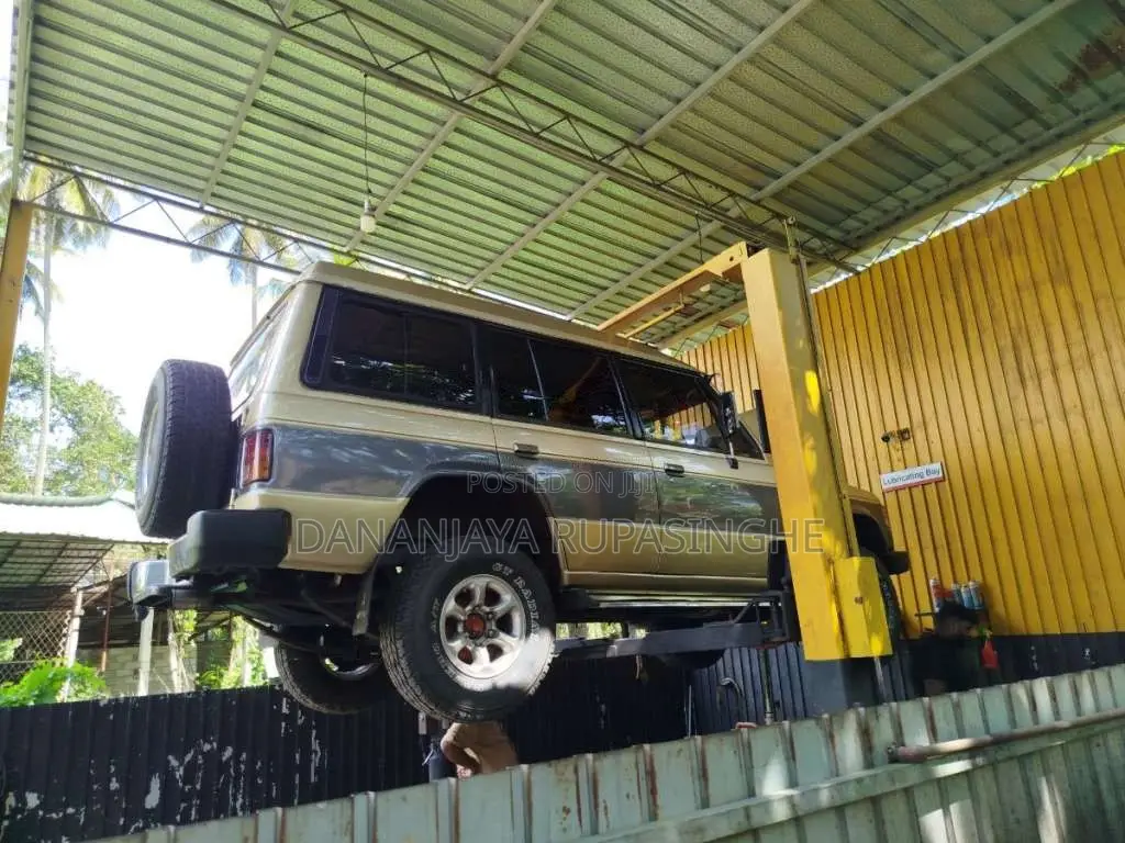 Mitsubishi Pajero 1988 SUV (Used)