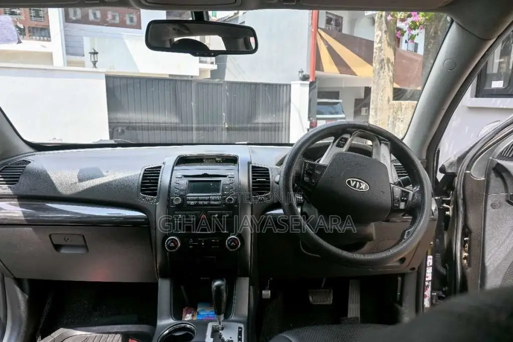 Kia Sorento 2011 SUV (Used)