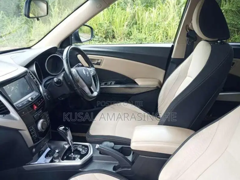 Micro Tivoli 2016 SUV (Used)