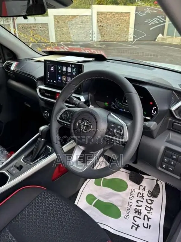 Toyota Raize Hybrid Z 2025 SUV Brand New