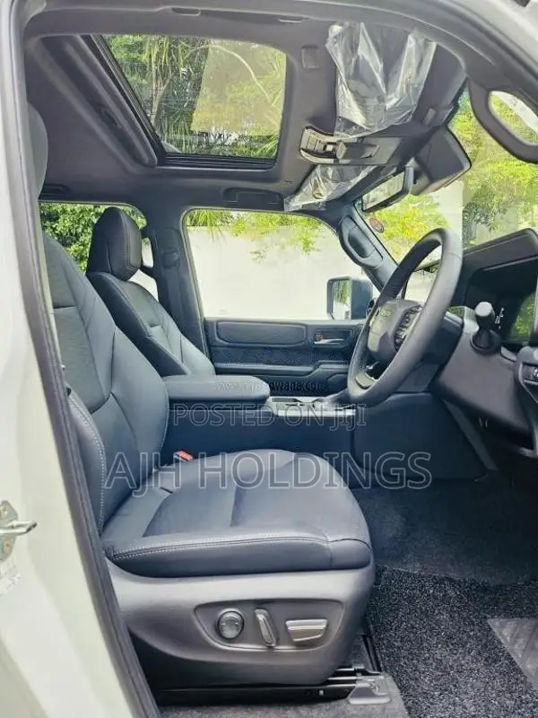 Toyota Prado LC250 VX 2025 SUV Unregistered (Recondition)
