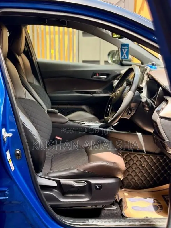Toyota CHR NGX 10 2020 SUV (Used)