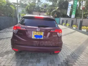 Honda Vezel 2014 SUV (Used)