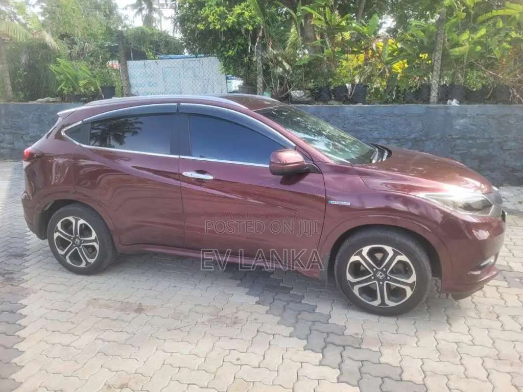 Honda Vezel 2014 SUV (Used)