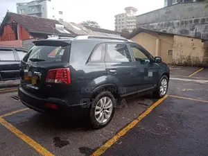 Kia Sorento 2012 SUV (Used)