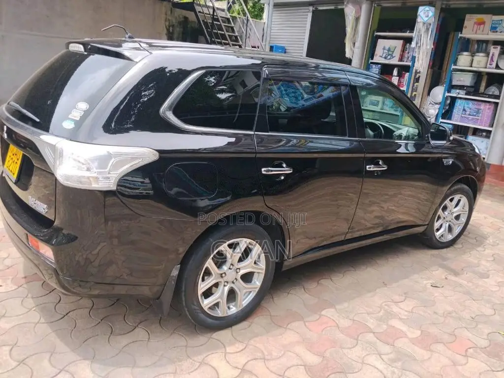 Mitsubishi Outlander 2014 SUV (Used)